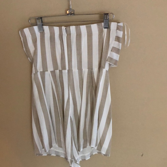 Cute romper - Picture 2 of 3